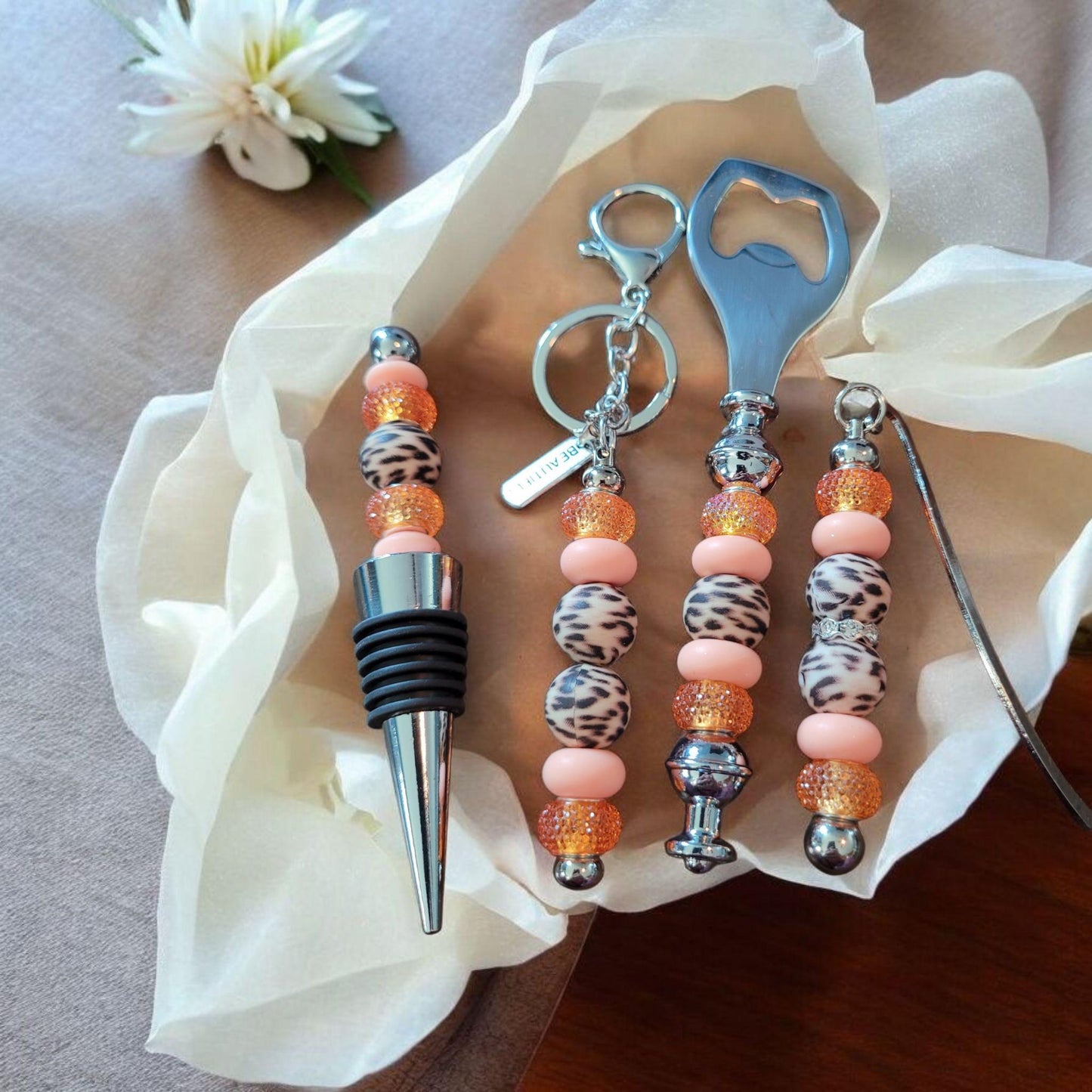Peach Animal Print Wine Accessory Gift Set for Women – Unique Wine Lover Present, Stylish Bar Tools & Accessories
