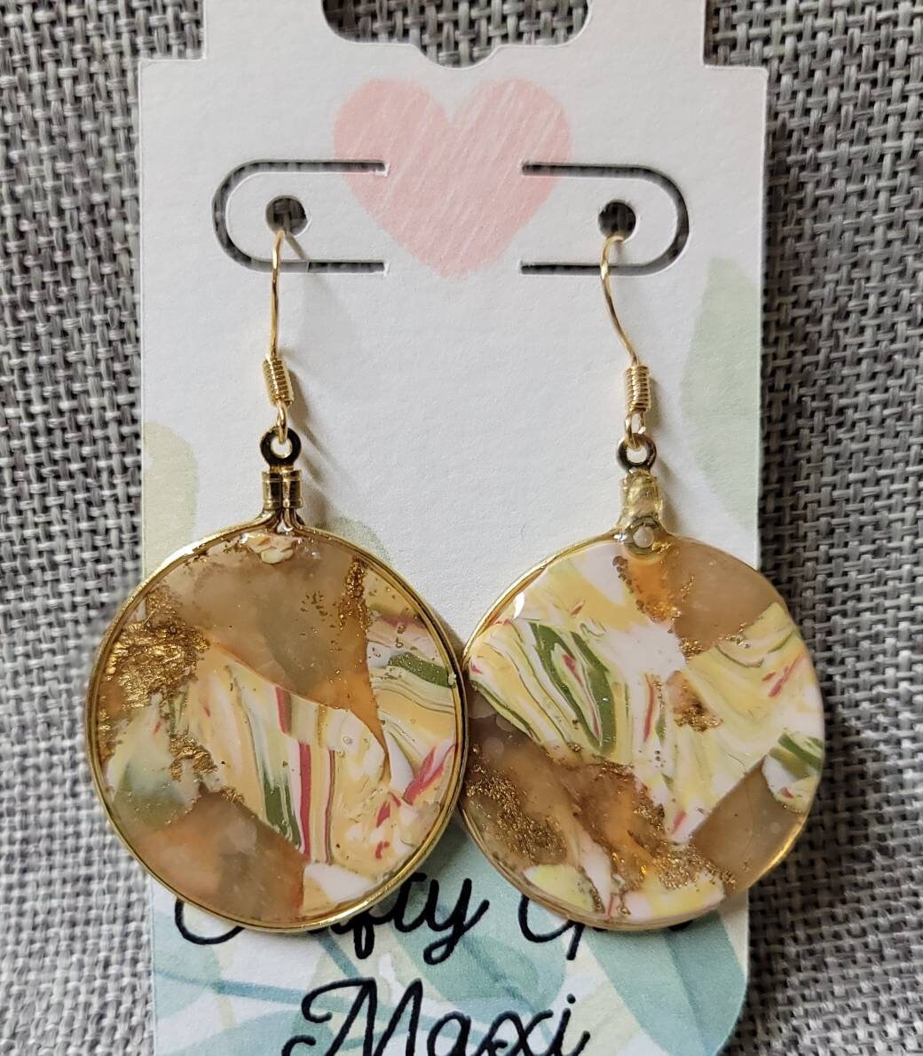 Fall hoop clay earrings made in autumn gold tones. Handmade round autumn clay earrings. Statement earrings. Lightweight modern earrings.