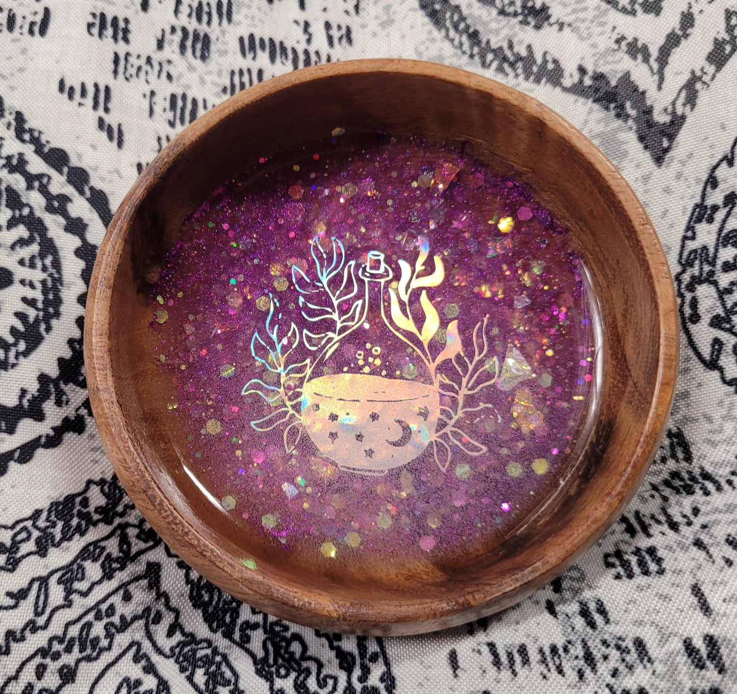 Resin Jewelry Trinket Bowl with Wooden Potion Bottle Design – Decorative Ring Holder & Small Catchall Dish
